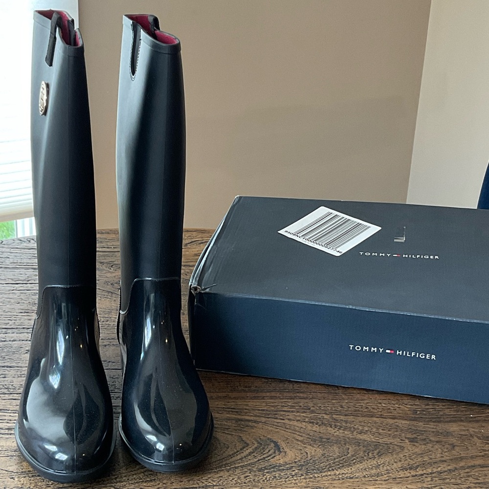 Tommy Hilfiger Glossy Black Tall Boots